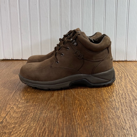 Dunham Shoes Dunham Waterproof Brown Suede Boot Womens Size 6b